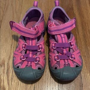 Girls Merrell Hydro Pink water shoes - Sz 11